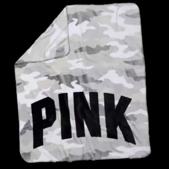 Victoria’s Secret Pink Cozy Soft Plush Blanket 50”x60”white gray Camo logo - Picture 1 of 3
